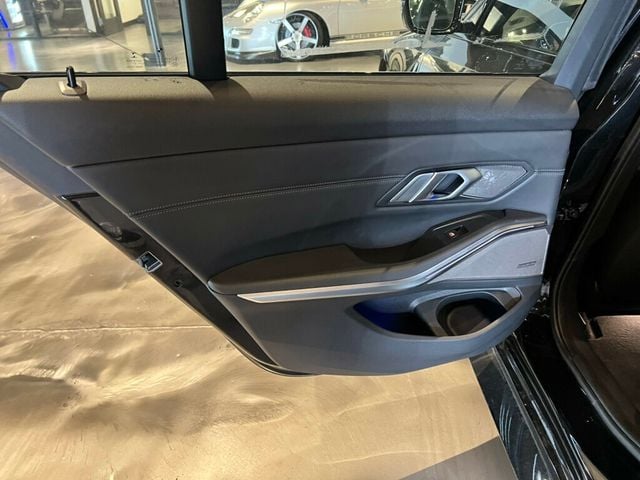 2021 BMW M3 ExecutivePkg/6speedManual/HeadUpDisplay/HtdSeats/HtdSteerWheels - 22924510 - 11