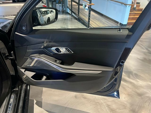 2021 BMW M3 ExecutivePkg/6speedManual/HeadUpDisplay/HtdSeats/HtdSteerWheels - 22924510 - 15