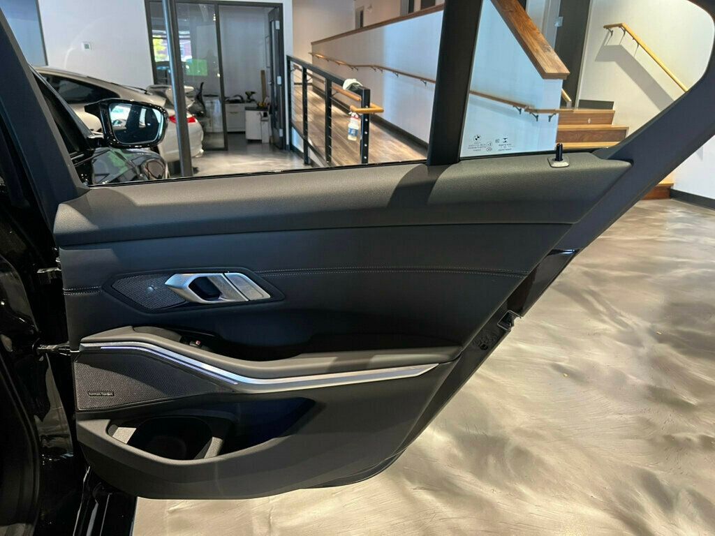 2021 BMW M3 ExecutivePkg/6speedManual/HeadUpDisplay/HtdSeats/HtdSteerWheels - 22924510 - 27