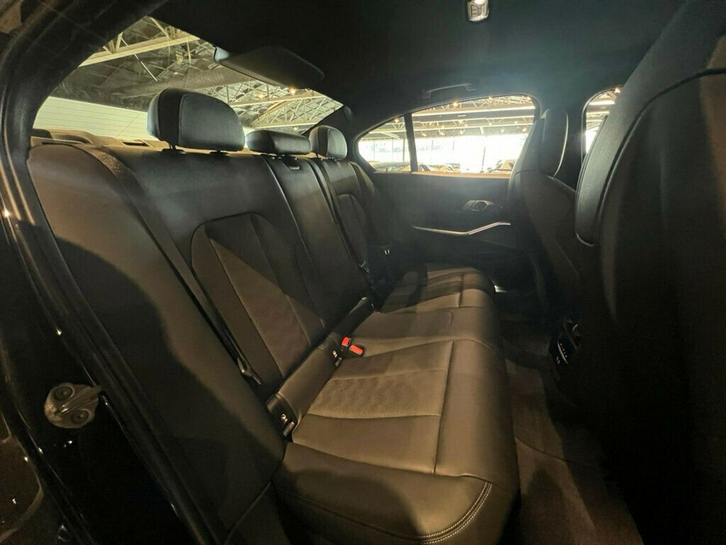 2021 BMW M3 ExecutivePkg/6speedManual/HeadUpDisplay/HtdSeats/HtdSteerWheels - 22924510 - 29