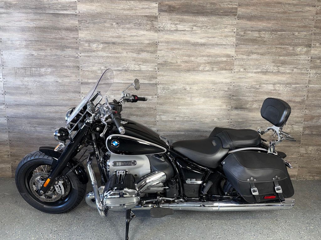 2021 BMW R 18 Classic SUPER CLEAN! - 23060436 - 11