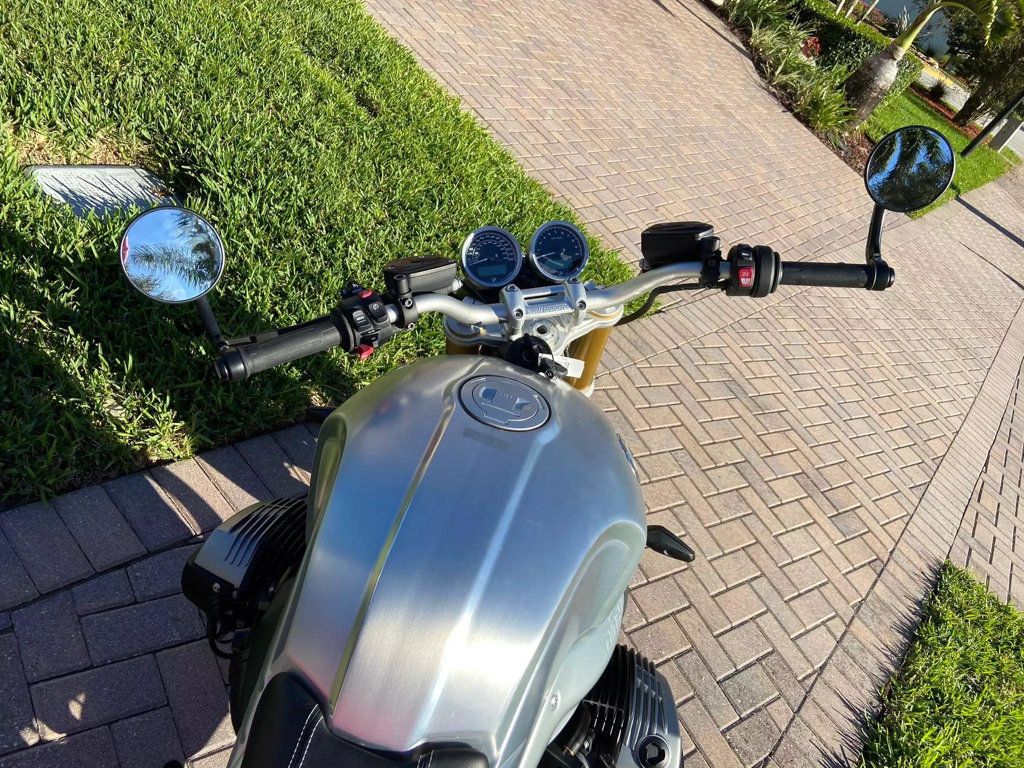 2021 BMW R NINE T  - 22576756 - 9