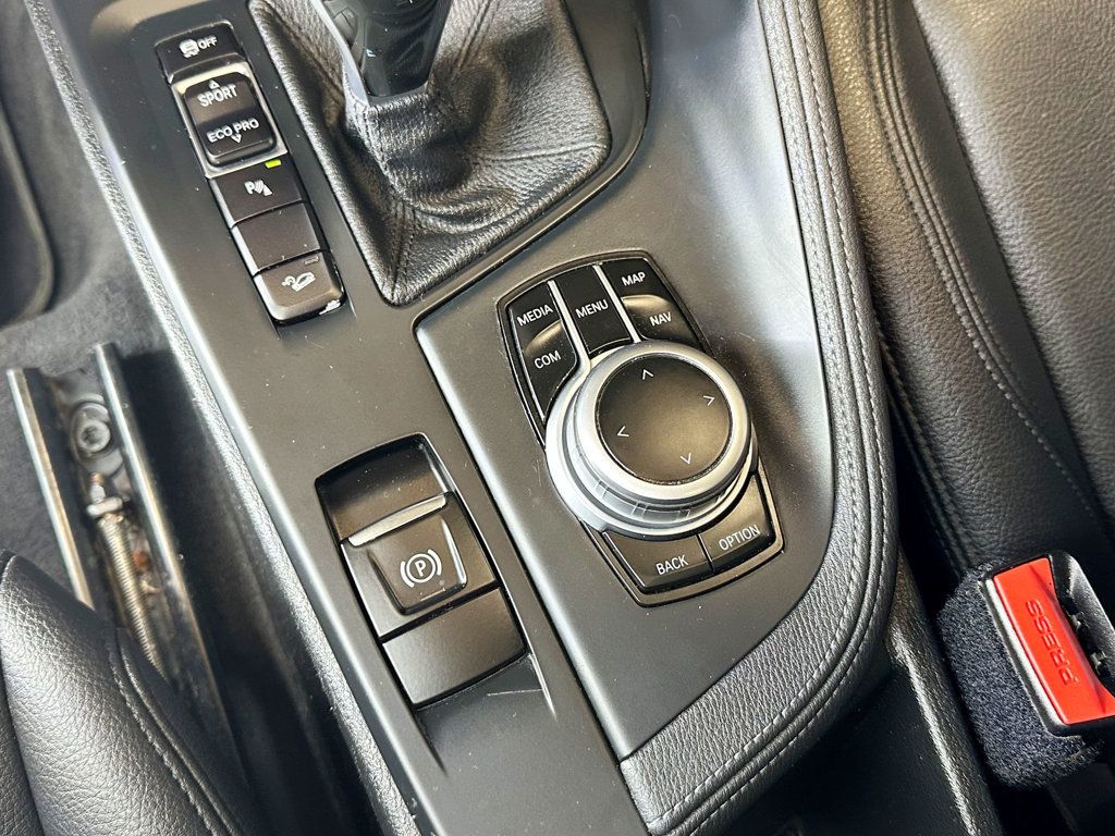 2021 BMW X1 xDrive28i Sports Activity Vehicle - 23078586 - 32