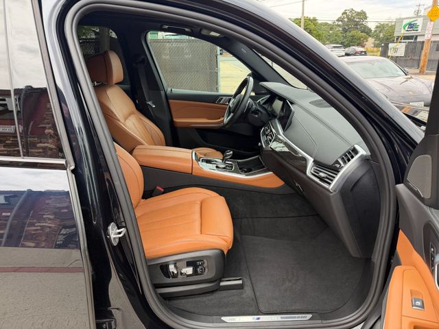 2021 BMW X5 CLEAN CARFAX, M50i, 1 OWNER, AWD, SUNROOF, NAVI, DRIVE ASSIST - 23079293 - 8