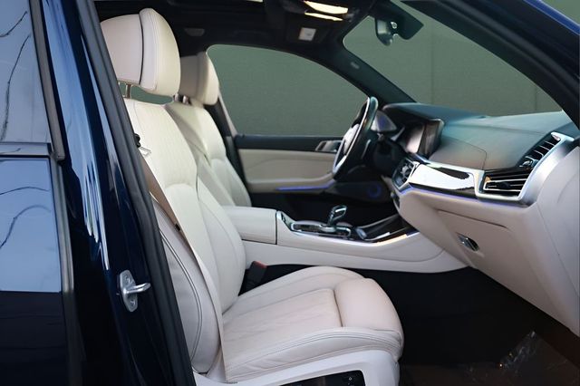 2021 BMW X5 M50i Sports Activity Vehicle - 22987623 - 17