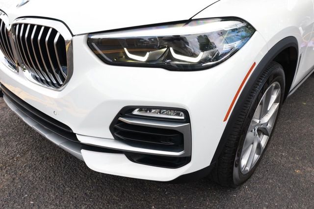 2021 BMW X5 sDrive40i's photo