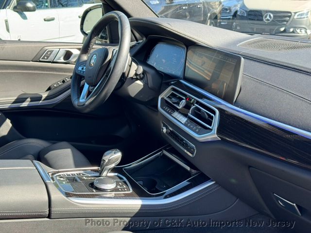 2021 BMW X5 xDrive40i,Premium Package 2,Parking Assistance,Vernasca Leather  - 22408691 - 41