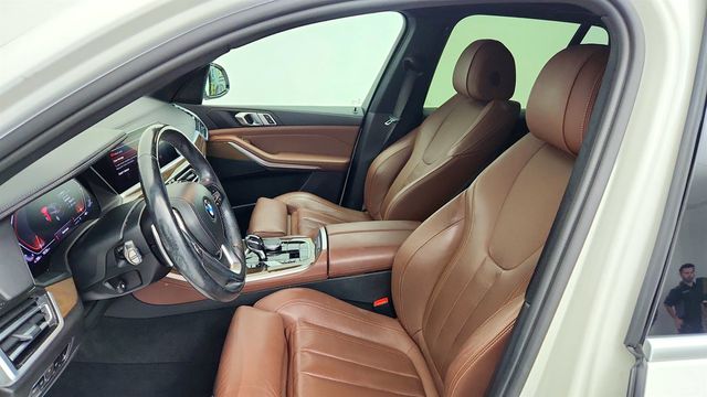 2021 BMW X5 xDrive40i SAV w/ Vernasca Leather, Convenience & Parking Assist - 23079108 - 19