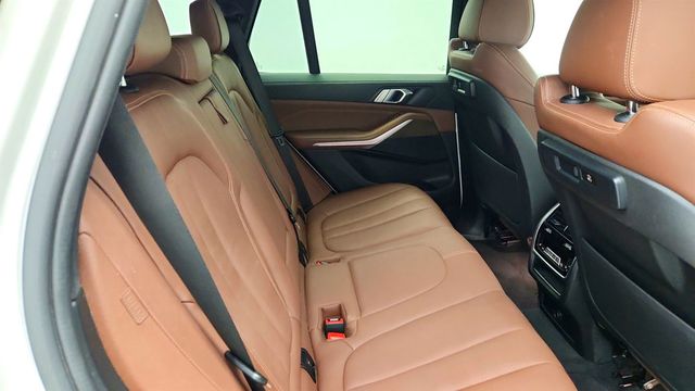 2021 BMW X5 xDrive40i SAV w/ Vernasca Leather, Convenience & Parking Assist - 23079108 - 22