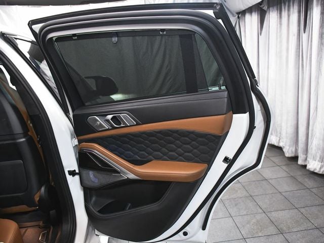 2021 BMW X6 M Base - 23030608 - 14