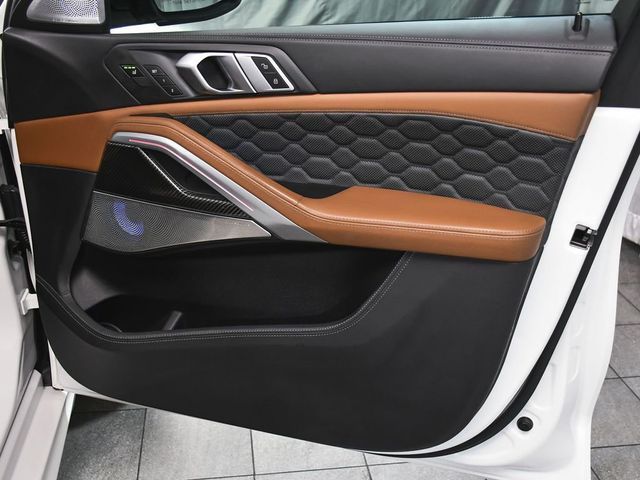 2021 BMW X6 M Base - 23030608 - 17