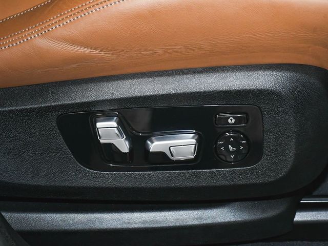 2021 BMW X6 M Base - 23030608 - 61