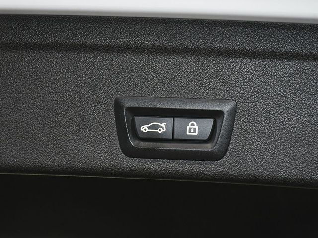 2021 BMW X6 M Base - 23030608 - 68