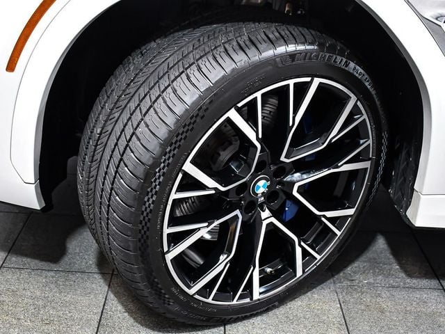 2021 BMW X6 M Base - 23030608 - 6