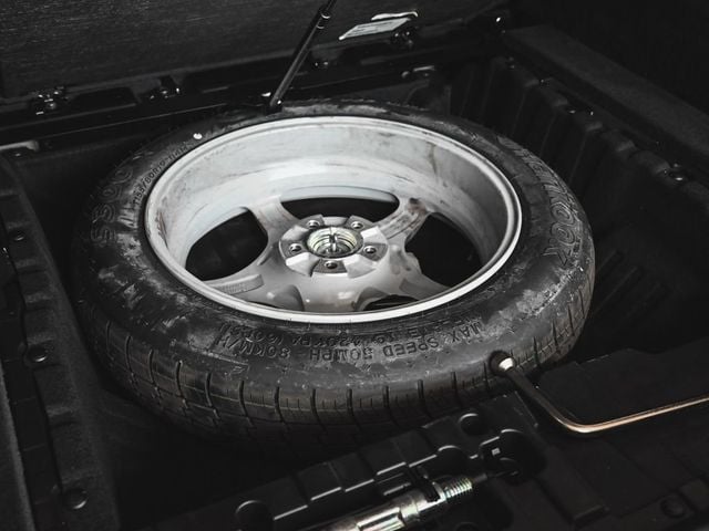 2021 BMW X6 M Base - 23041921 - 38