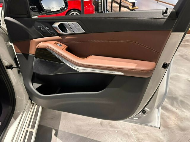 2021 BMW X7 $87145MSRP/PremPkg/LuxSeatPkg/ColdWeatherPkg/ParkAssistPkg/NAV - 23036221 - 29