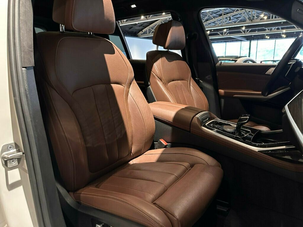2021 BMW X7 $87145MSRP/PremPkg/LuxSeatPkg/ColdWeatherPkg/ParkAssistPkg/NAV - 23036221 - 31