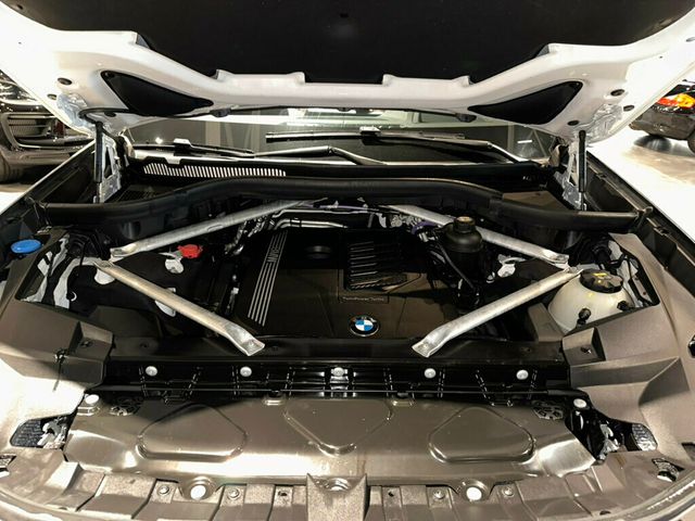 2021 BMW X7 $87145MSRP/PremPkg/LuxSeatPkg/ColdWeatherPkg/ParkAssistPkg/NAV - 23036221 - 8