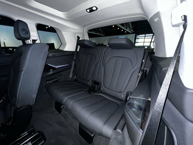 2021 BMW X7 LocalTrade/AWD/HtdSeats/PanoRoof/21"Wheels/AirSuspension/Carplay - 23031102 - 19