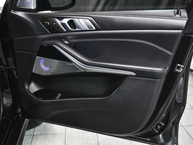 2021 BMW X7 M50i - 23048310 - 17