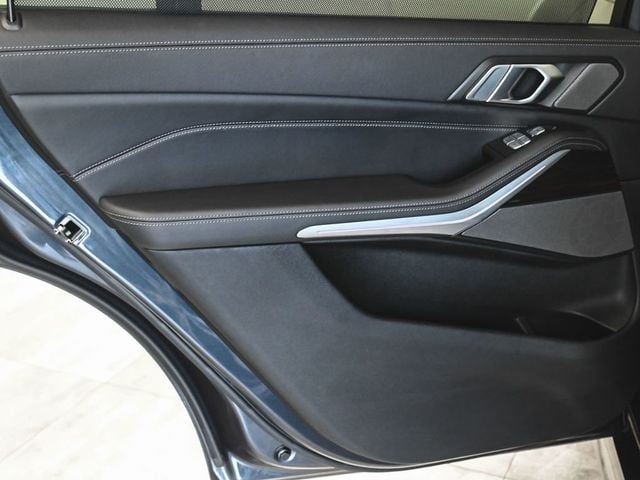 2021 BMW X7 M50i - 23062436 - 13