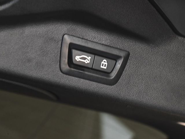2021 BMW X7 M50i - 23062436 - 31
