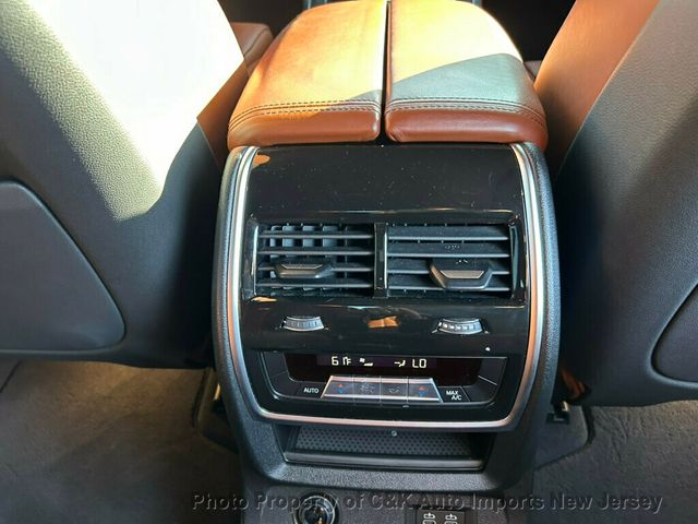 2021 BMW X7 M50i,DRIVING ASSISTANCE,LUXURY SEATING,EXECUTIVE PACKAGE, - 23038358 - 35