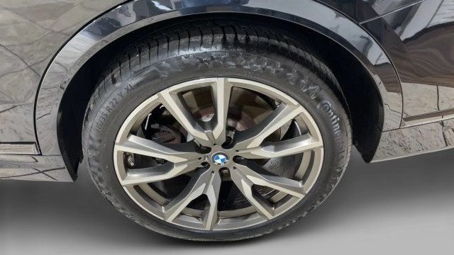 2021 BMW X7 M50i Sports Activity Vehicle - 22966506 - 21