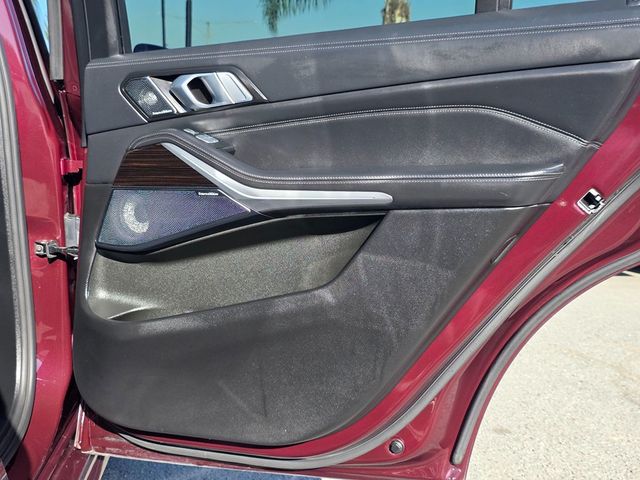 2021 BMW X7 M50i Sports Activity Vehicle - 22933853 - 26