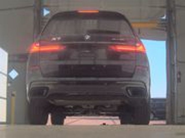 2021 BMW X7 MSRP$89895/M-SportPkg/DrivingAssistanceProPkg/PremiumPkg2/NAV - 22677039 - 5