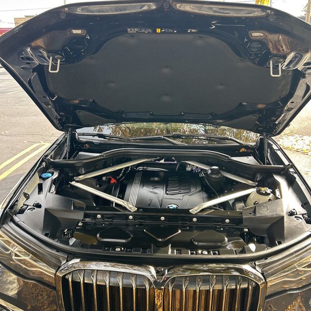 2021 BMW X7 MSRP$91345/M-SportPkg/ParkingAssistancePkg/LuxurySeatingPkg - 22950924 - 6