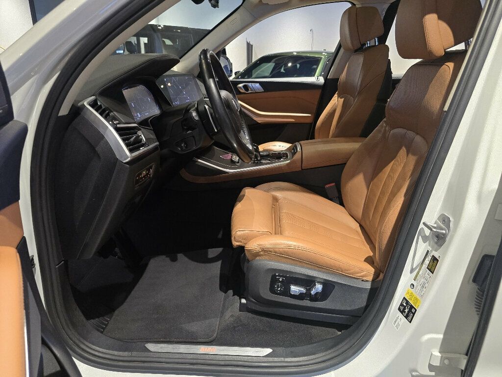 2021 BMW X7 xDrive40i/PremiumPkg/LiveCockpit/HarmanKardonSoundSystem - 23075476 - 18