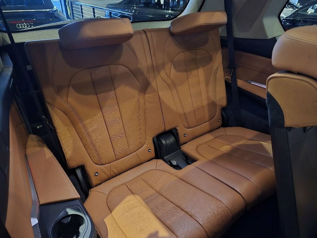 2021 BMW X7 xDrive40i/PremiumPkg/LiveCockpit/HarmanKardonSoundSystem - 23075476 - 28