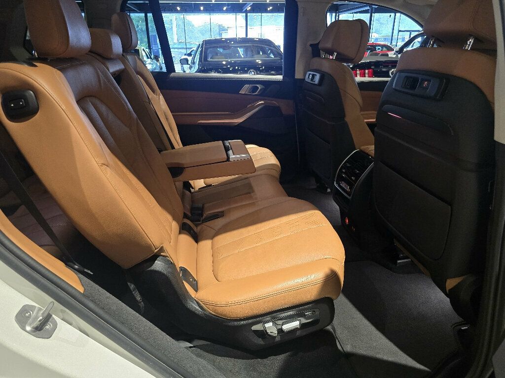 2021 BMW X7 xDrive40i/PremiumPkg/LiveCockpit/HarmanKardonSoundSystem - 23075476 - 31