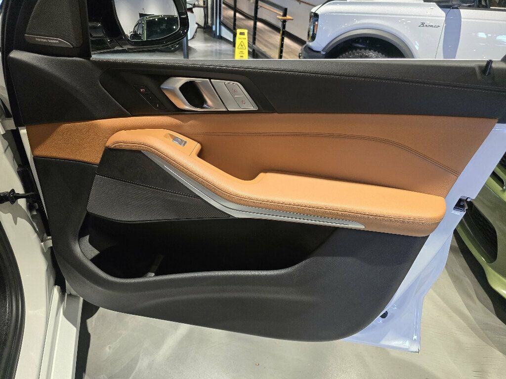 2021 BMW X7 xDrive40i/PremiumPkg/LiveCockpit/HarmanKardonSoundSystem - 23075476 - 39