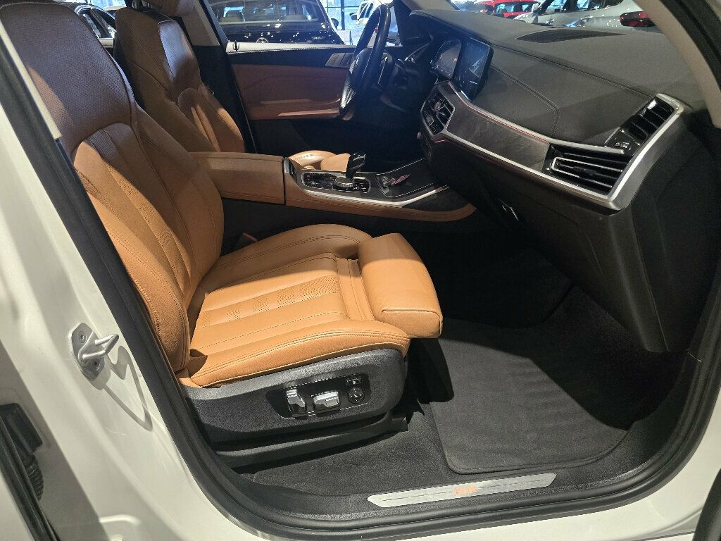 2021 BMW X7 xDrive40i/PremiumPkg/LiveCockpit/HarmanKardonSoundSystem - 23075476 - 40