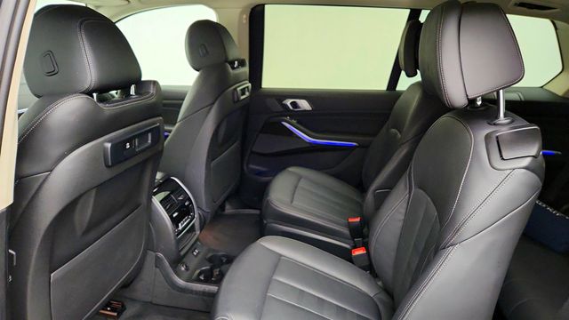2021 BMW X7 xDrive40i SAV w/ Premium, Parking Assistance & Cold Weather Pkgs - 23047044 - 21