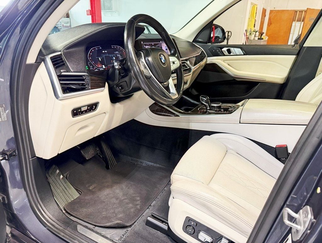 2021 BMW X7 xDrive40i Sports Activity Vehicle - 22874801 - 30