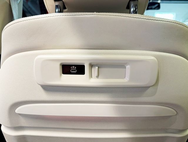 2021 BMW X7 xDrive40i Sports Activity Vehicle - 22874801 - 41