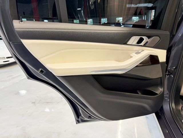 2021 BMW X7 xDrive40i Sports Activity Vehicle - 22874801 - 45