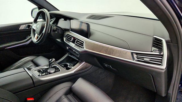 2021 BMW X7 xDrive40i with Driving Assistance Pro. & Luxury Seating Packages - 22965637 - 24