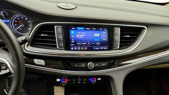 2021 Buick Enclave AWD 4dr Essence w/ Sound & Sites Pkg + Trailering Pkg - 23010077 - 17