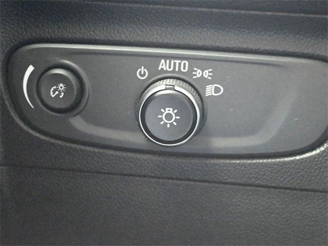 2021 Buick Envision FWD 4dr Essence - 22941789 - 31