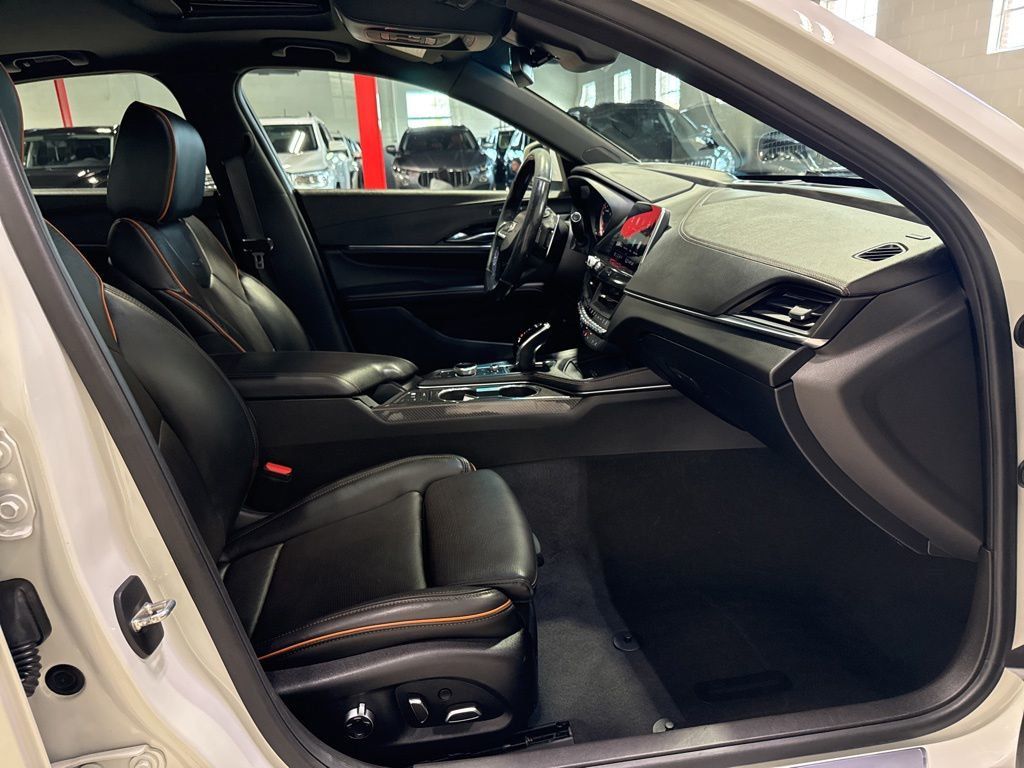 2021 Cadillac CT4 4dr Sedan V-Series - 23004360 - 40