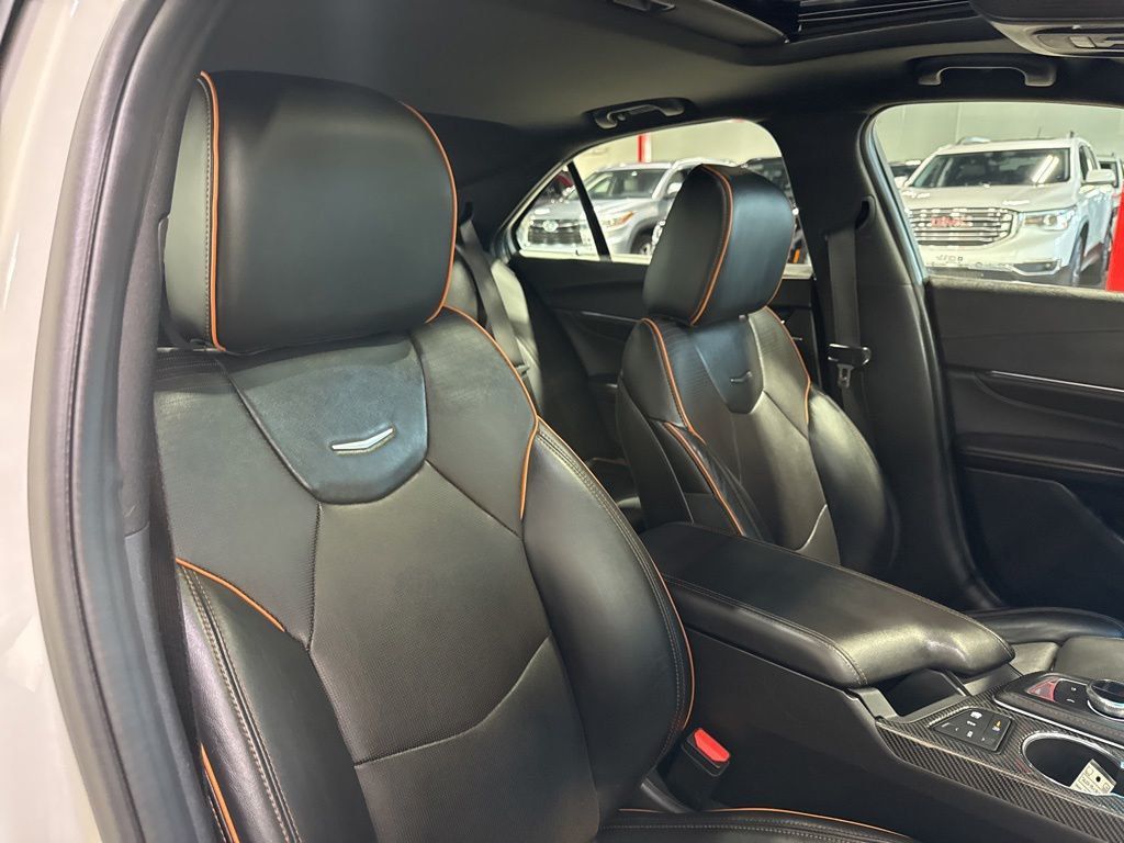 2021 Cadillac CT4 4dr Sedan V-Series - 23004360 - 44