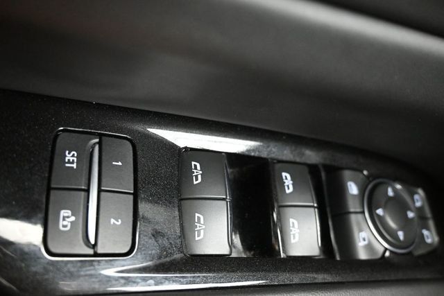 2021 Cadillac Escalade 2WD 4dr Premium Luxury Platinum - 23046114 - 28