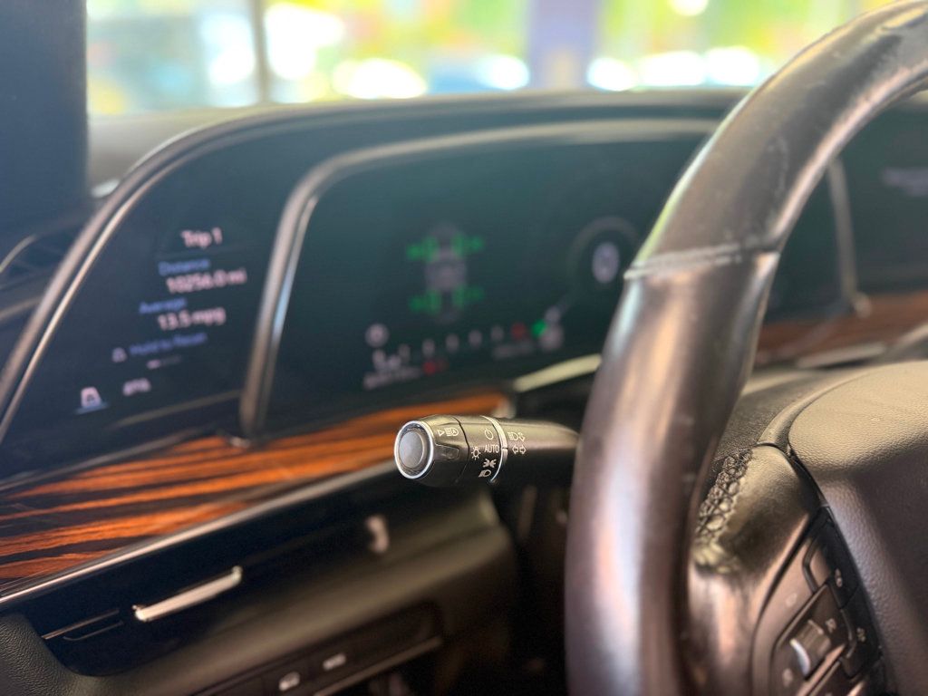 2021 Cadillac Escalade 4WD 4dr Luxury - 23035854 - 29