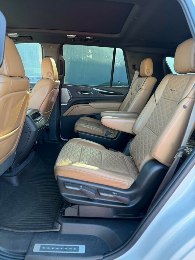 2021 Cadillac Escalade 4WD 4dr Sport - 23048809 - 7