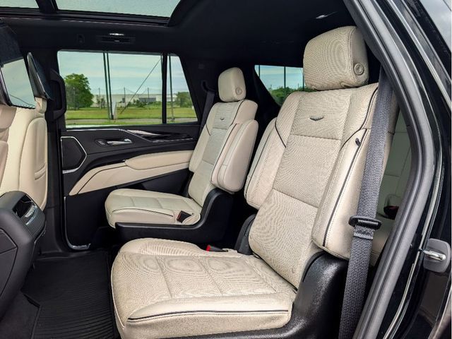 2021 Cadillac Escalade 4WD 4dr Sport - 23022324 - 14