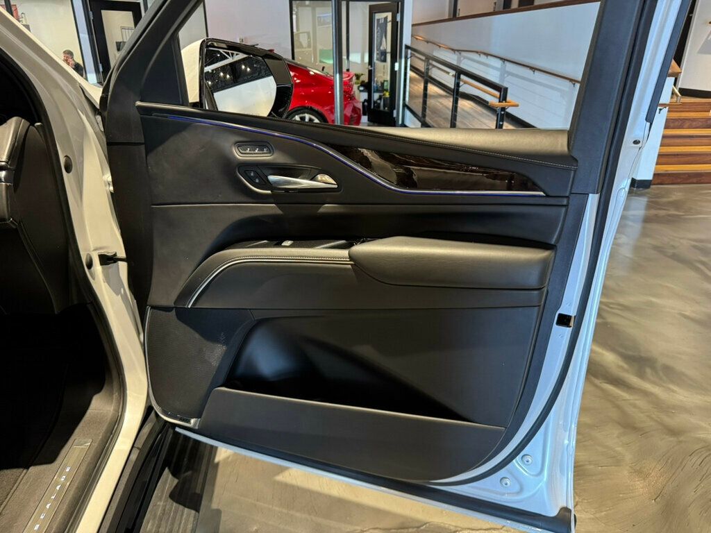 2021 Cadillac Escalade 4WD/SportPlatinum/SuperCruise/PerformanceExhaust/NightVision/NAV - 22955618 - 29